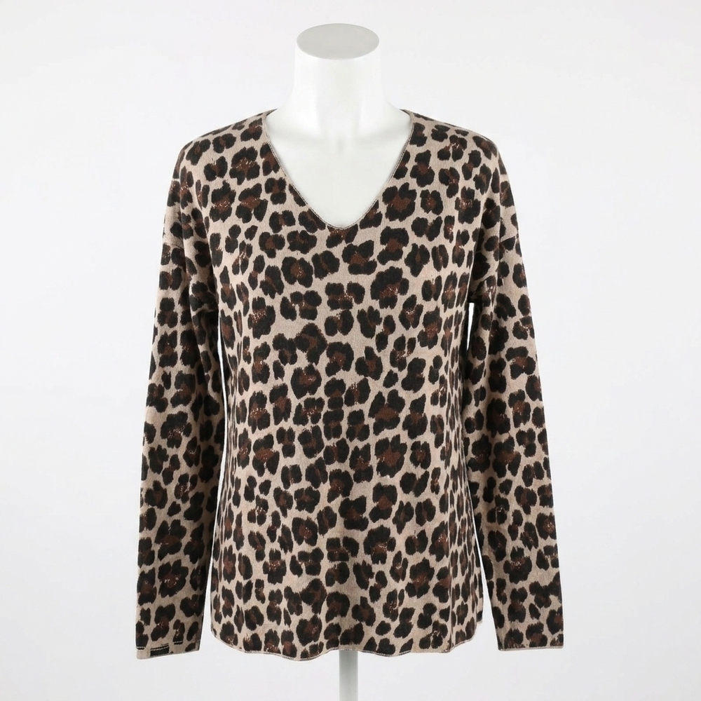 NEW MADE IN ITALY everyday leopard v-neck tee in beige
